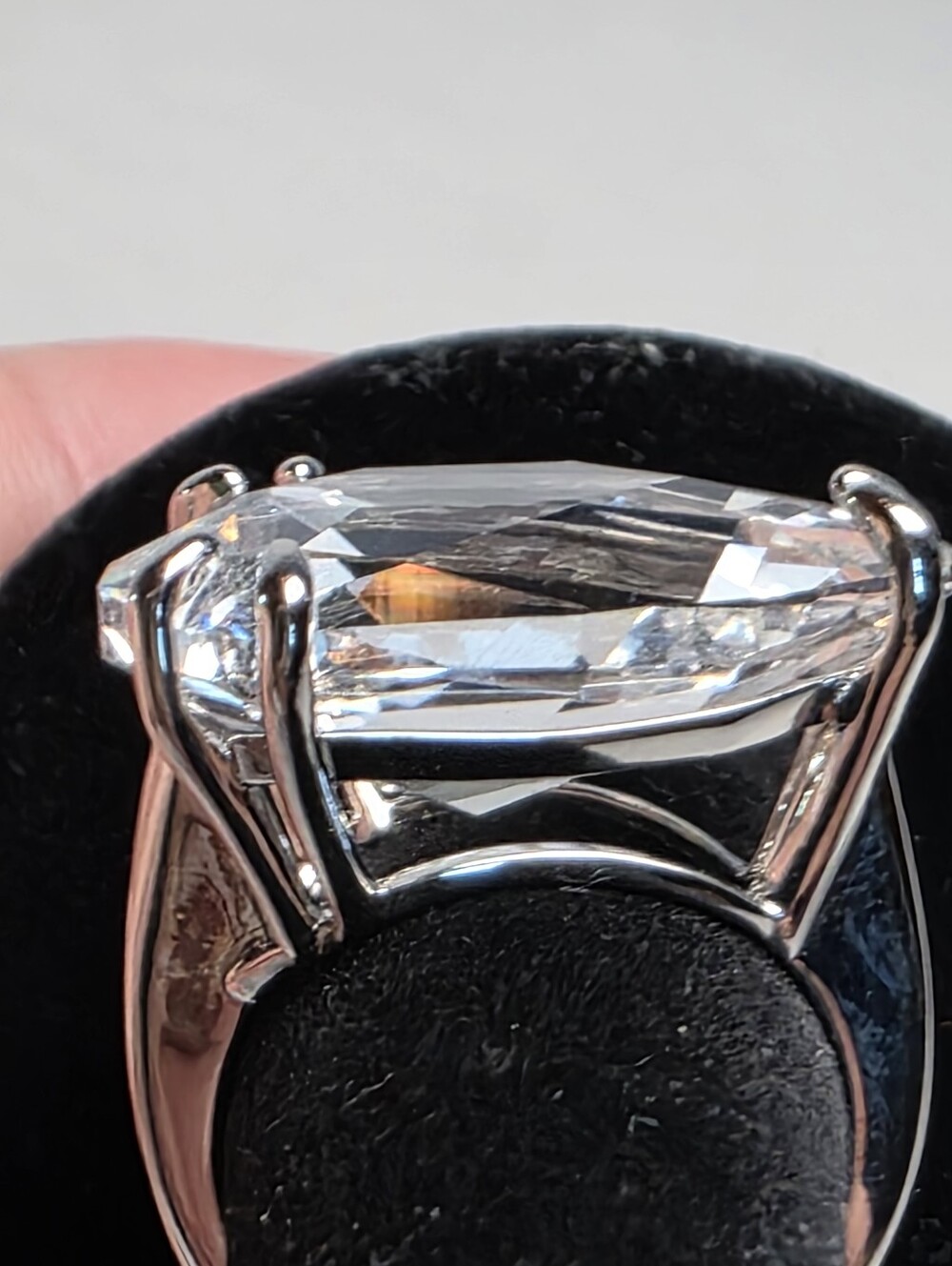 Swarovski Mesmera Cocktail Ring Trillant Cut Clear Rhodium Plated Size 7.75 New - Picture 9 of 15